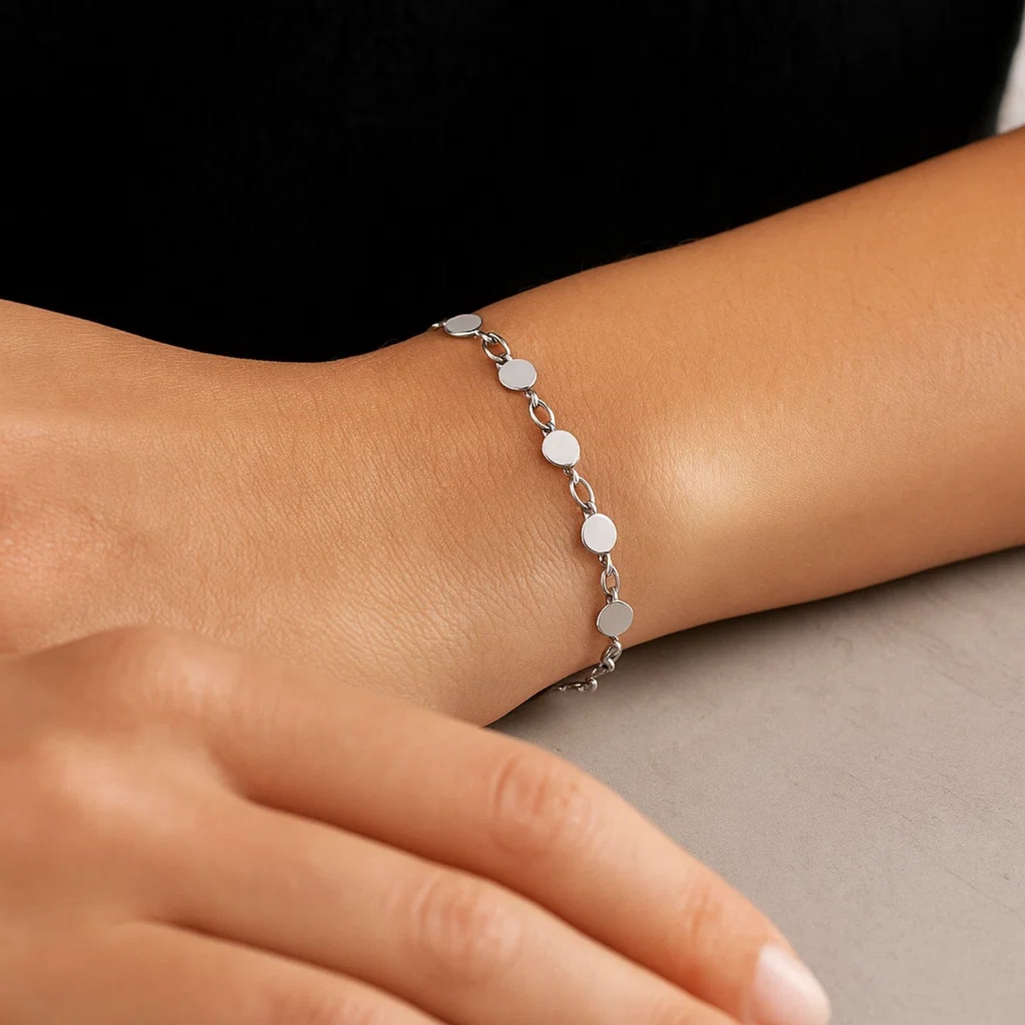 14K White Gold Bracelet with Polished Circles (4.00 mm)