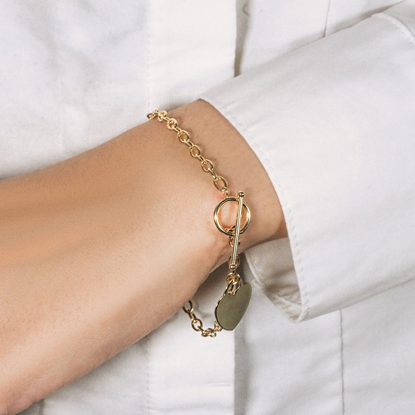 Toggle Bracelet with Heart Charm in 14k Yellow Gold (4.80 mm)
