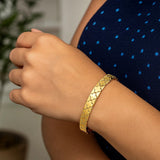 Nature Inspired Clover Bracelet in 14K Yellow Gold  (6.50 mm)