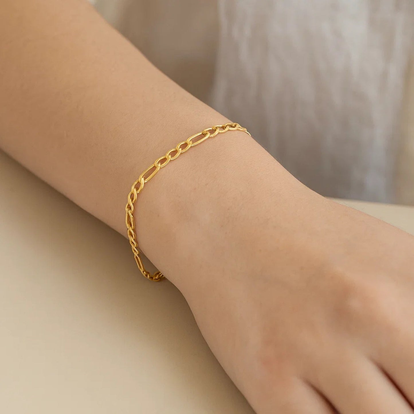10k Yellow Gold Lite Figaro Bracelet (4.70 mm)