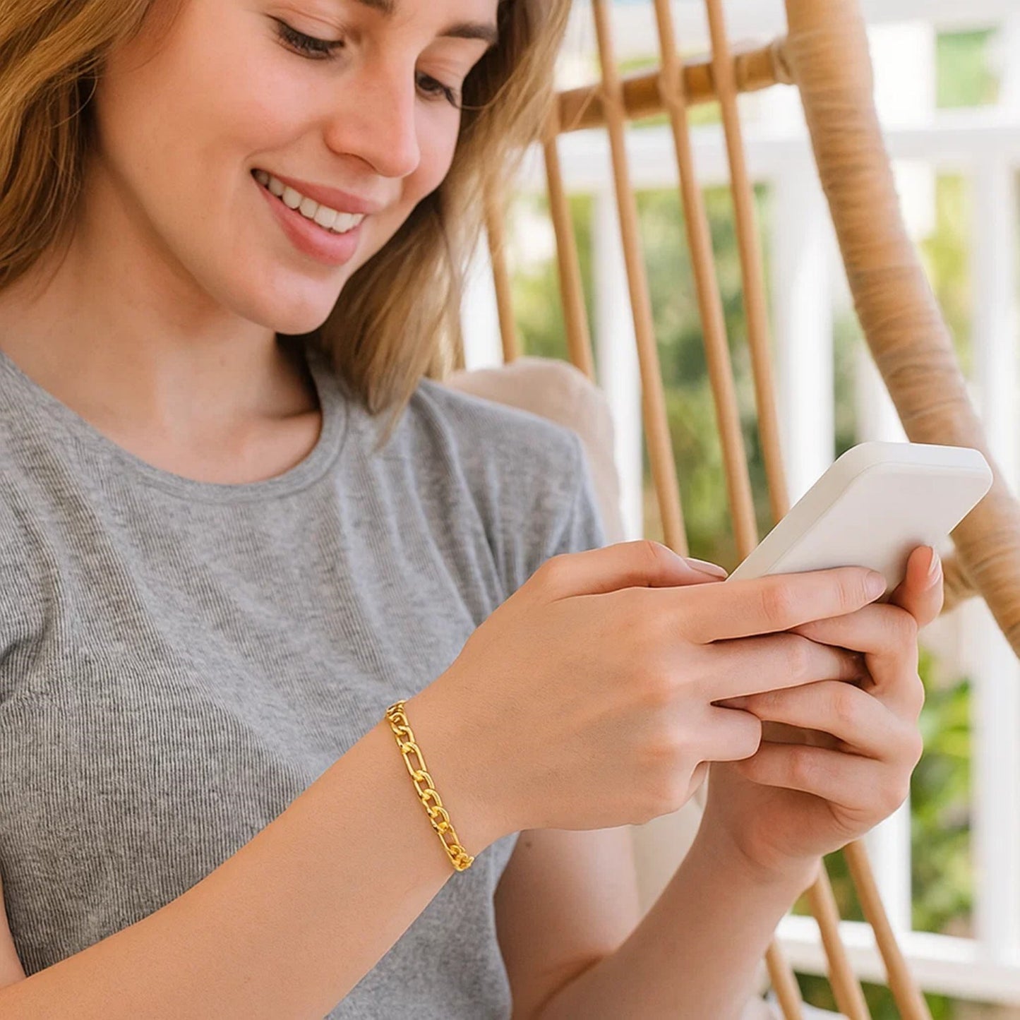 10k Yellow Gold Lite Figaro Bracelet (4.70 mm)