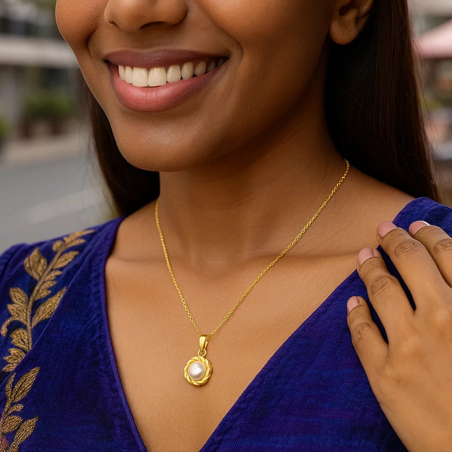 14k Yellow Gold Flower Necklace with Pearl