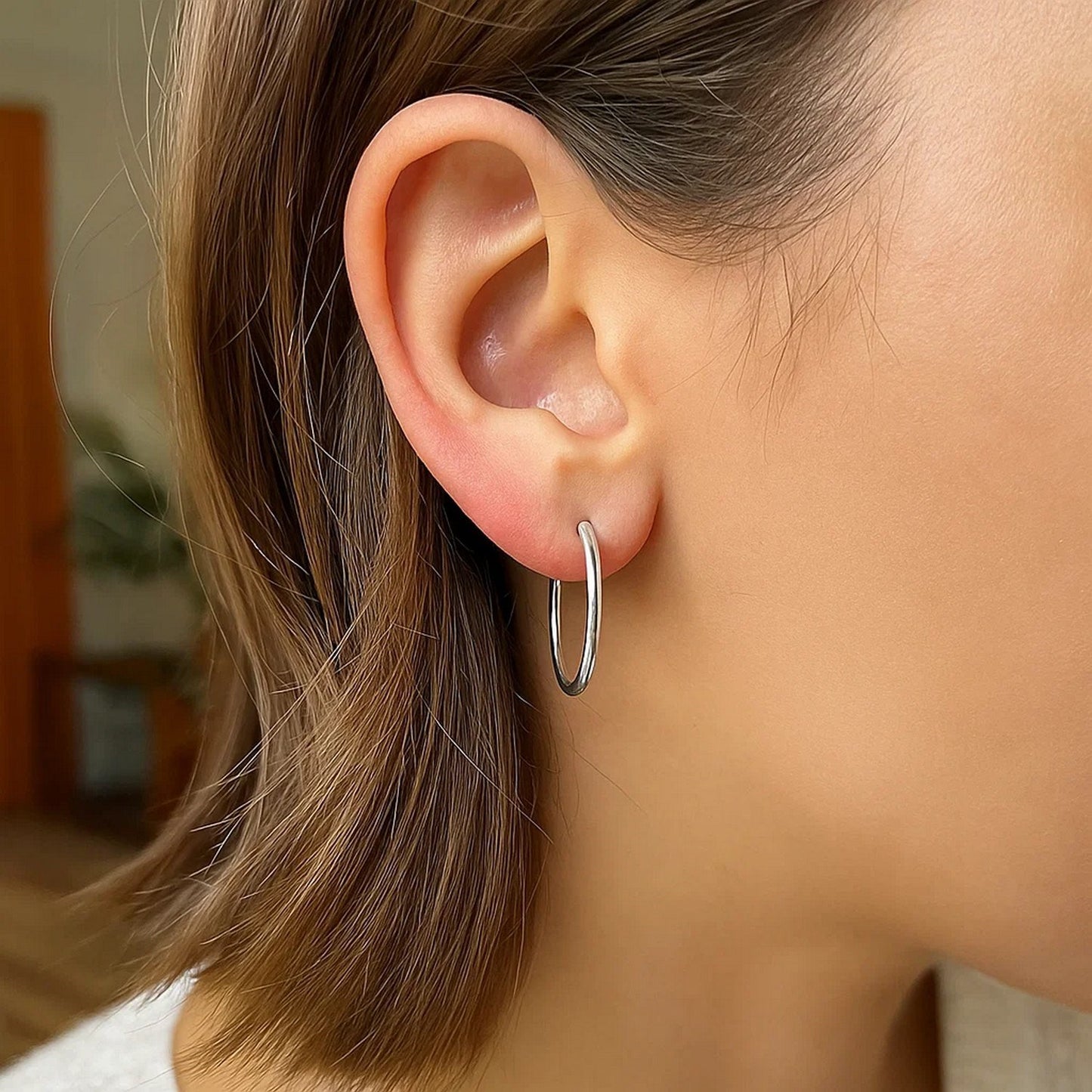 10k White Gold Polished Hoop Earrings (2x25mm)