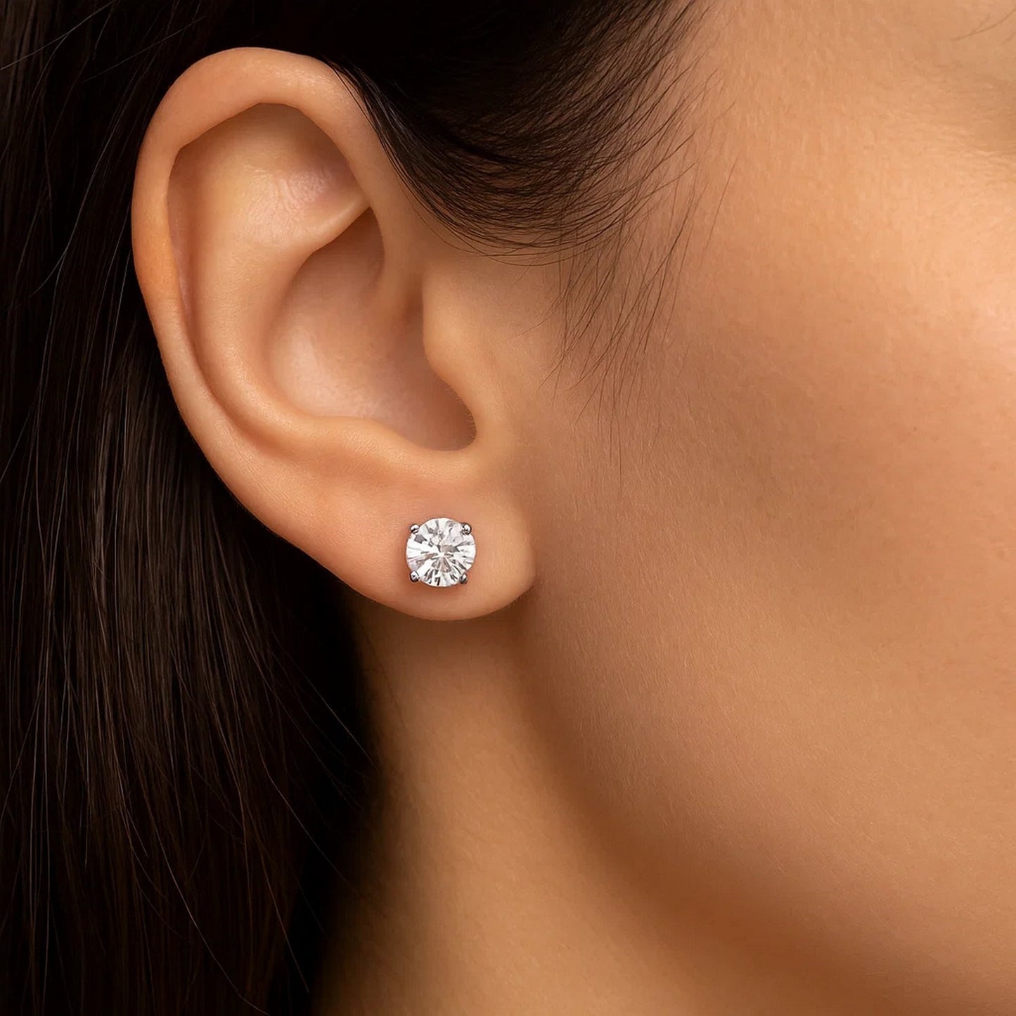 Sterling Silver Stud Earrings with White Hue Faceted Cubic Zirconia(5mm)